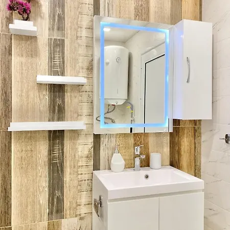 Colourful For 4 Guests And Free Parking Стара-Загора