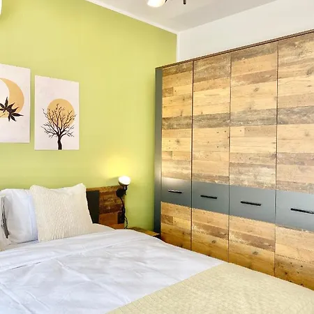 公寓 Colourful For 4 Guests And Free Parking