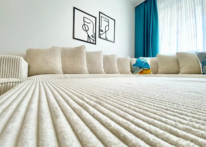 Colourful For 4 Guests And Free Parking Apartamento *